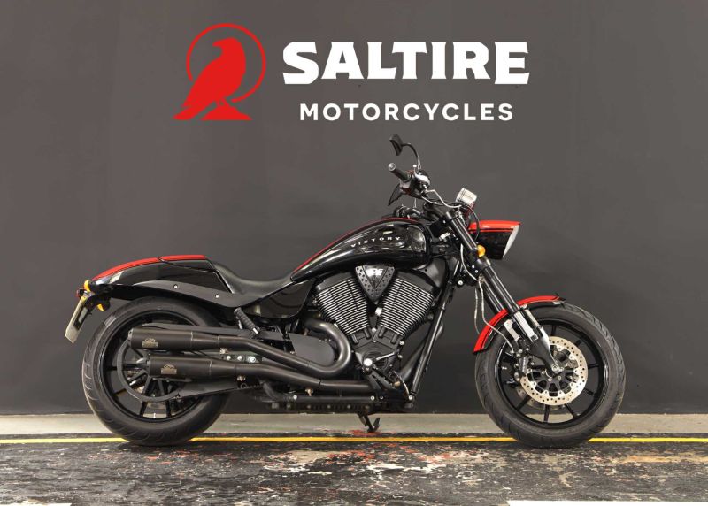 2016 Victory HAMMER S BLACK